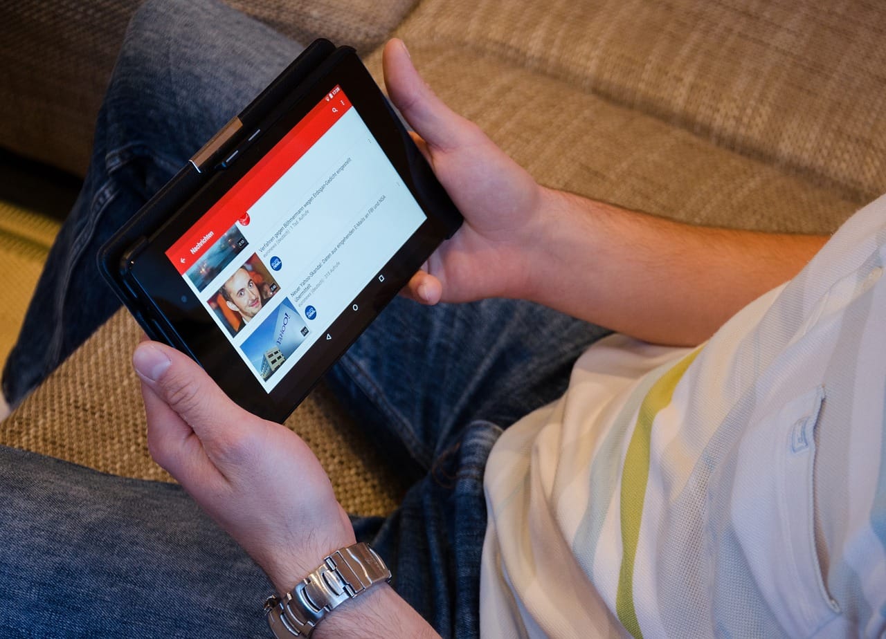 youtube, tablet, news, app, computer, connection, internet, notification, ipad, hands, portable, monitor, cellular technology, information, multimedia, online, channel, media, watch, listen to, equipment, technology, connected, social network, youtube, youtube, youtube, youtube, youtube